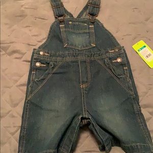NWT Osh Kosh Shortalls. Size 18m.